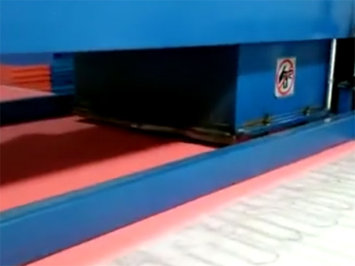 自动龙门裁断机（冲片料）视频